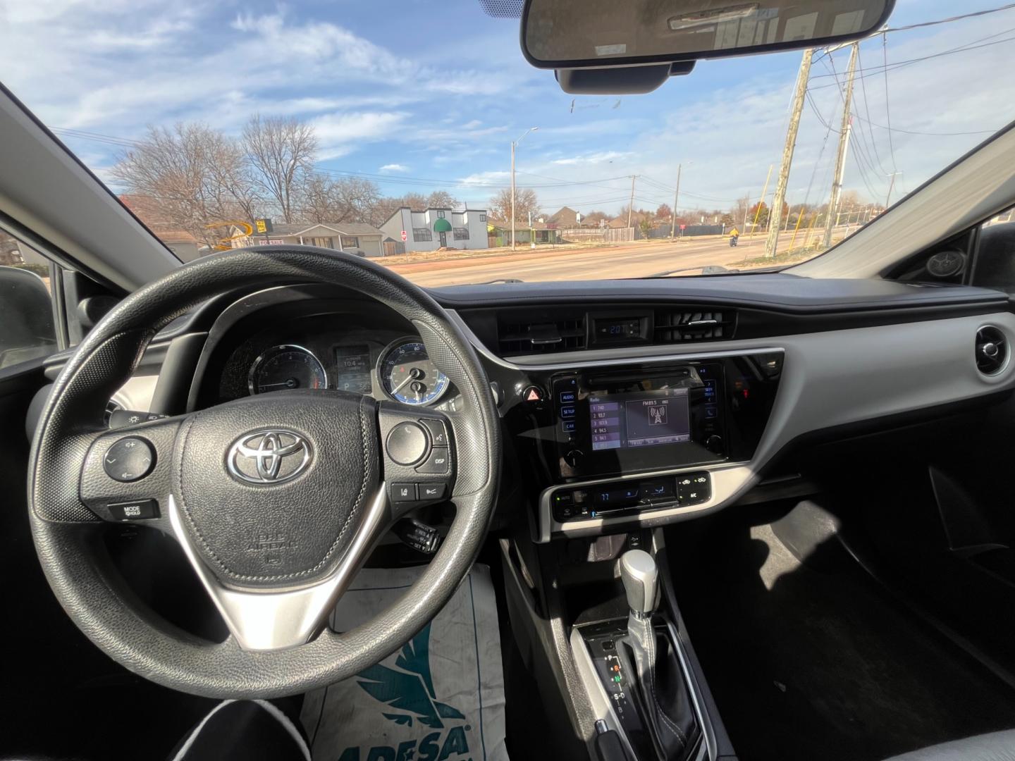 2018 WHITE TOYOTA COROLLA SE; LE; XLE; SE 6M (5YFBURHE6JP) with an 1.8L L4 DOHC 16V engine, 6M transmission, located at 8101 E. Skelly Dr., Tulsa, OK, 74129, (918) 592-3593, 36.121891, -95.888802 - Photo#6